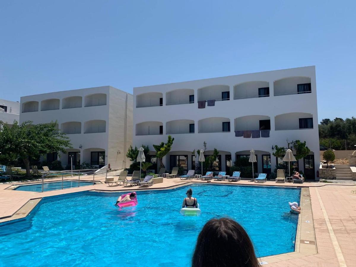 Adel Paradise Adelianos Kampos Esterno foto